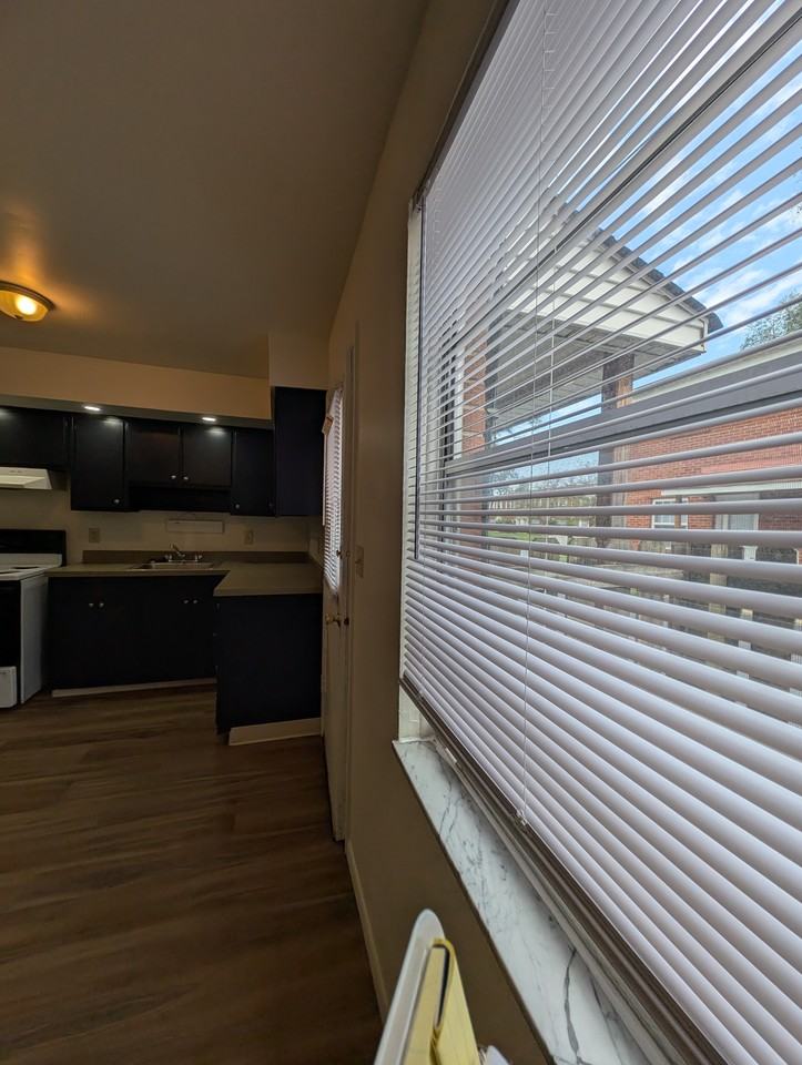 Hamilton Arms Apartments - Photo 6 of 17