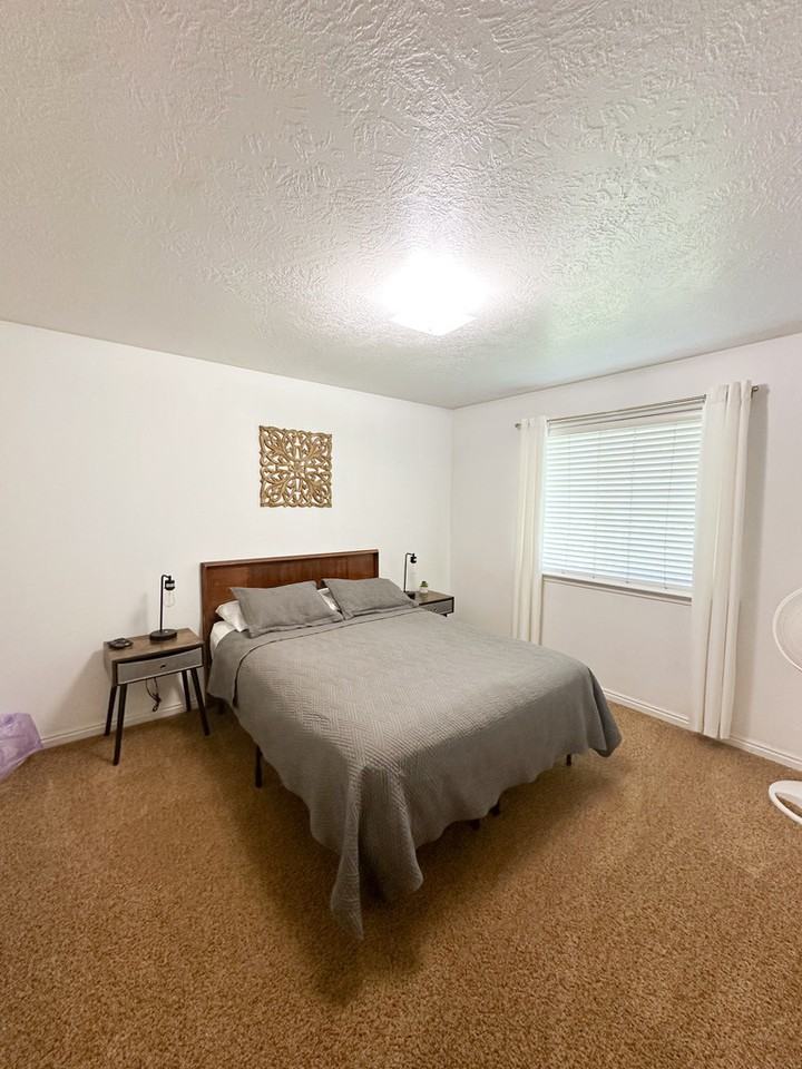 920 Andrews Place - Photo 3 of 7