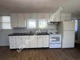 featured image of 916 N Saginaw St