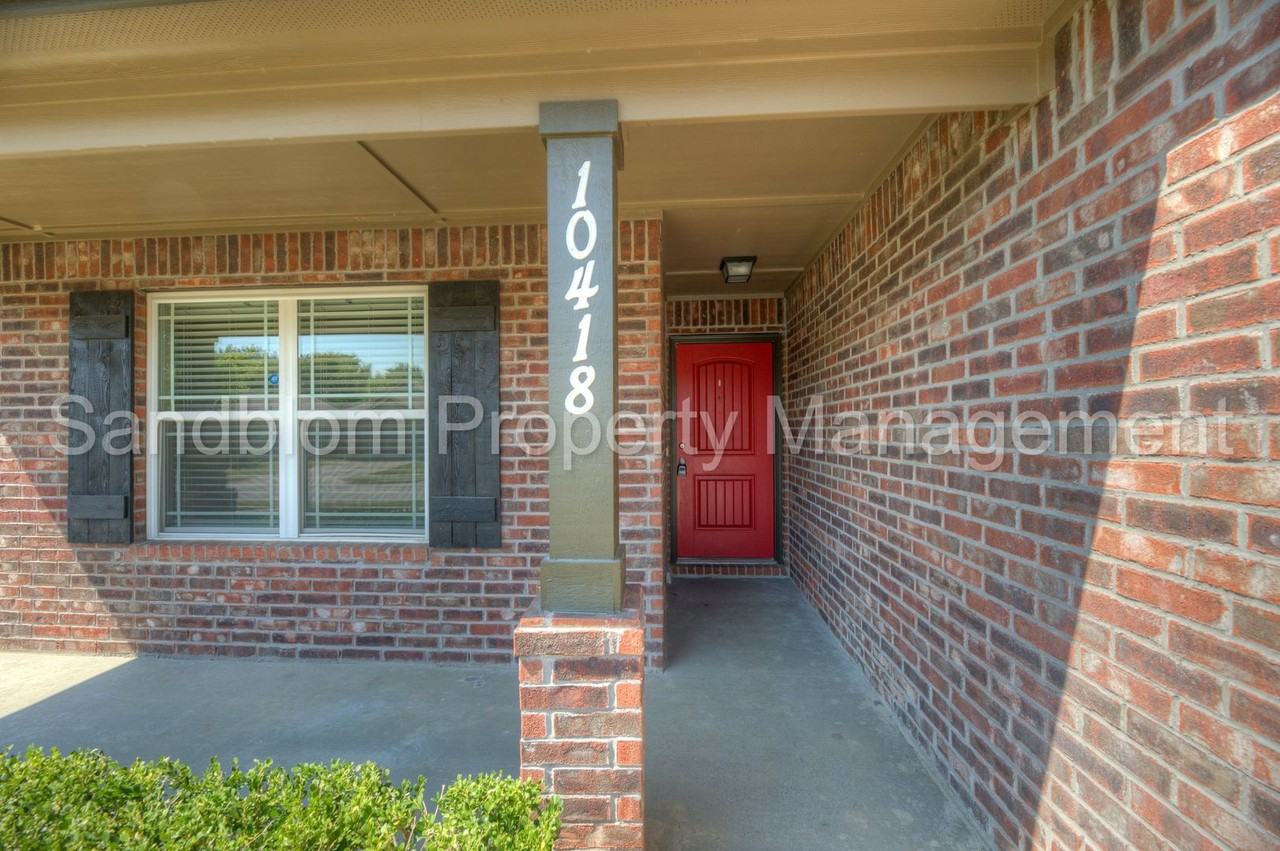 10418 S James St - Photo 2 of 28