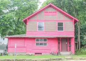 featured image of 437 N Salisbury St