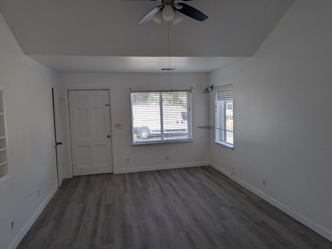 2305 Woolner Ave - Photo 3 of 12