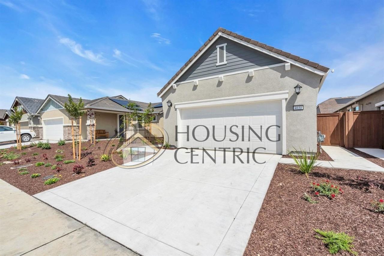 4031 Corralitas Ln - Photo 4 of 48