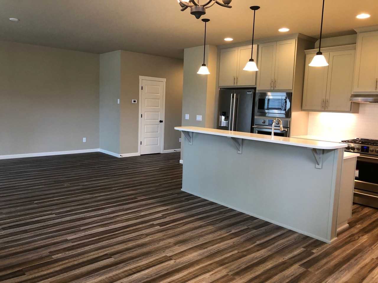 13211 Northeast 62nd Avenue - Photo 7 of 13