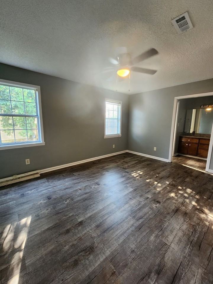 313 Sawgrass Dr - Photo 6 of 10