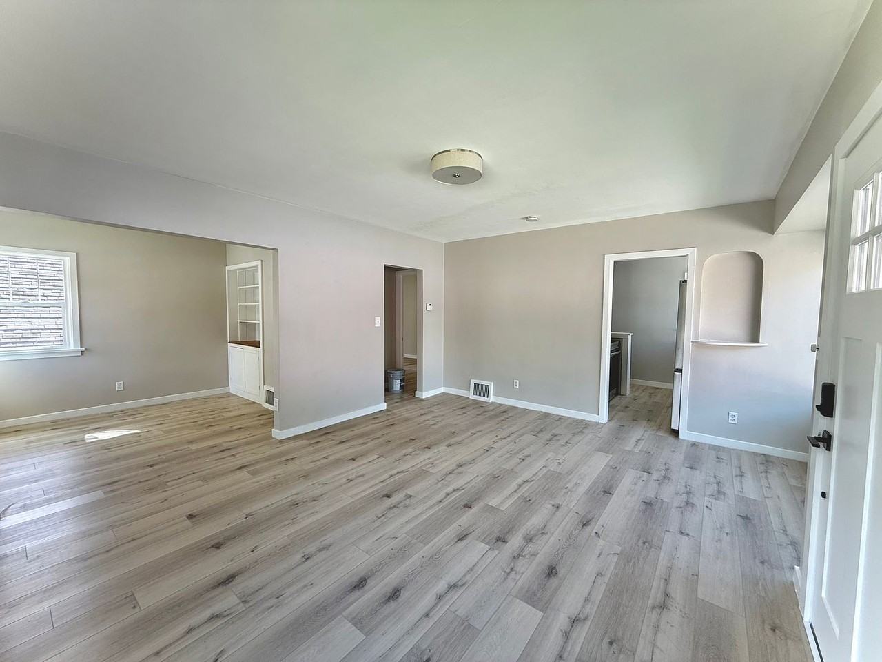 638 East 8th Avenue - Photo 2 of 13