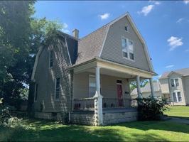 featured image of 438 E Creighton Ave