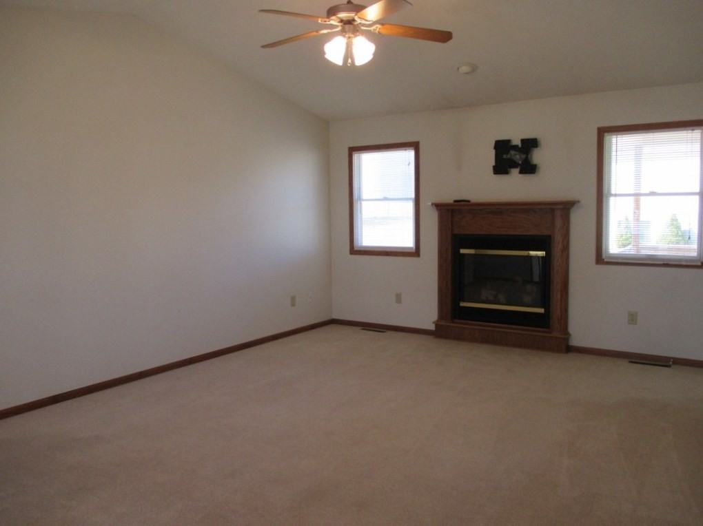 626 Tall Grass Dr - Photo 3 of 24