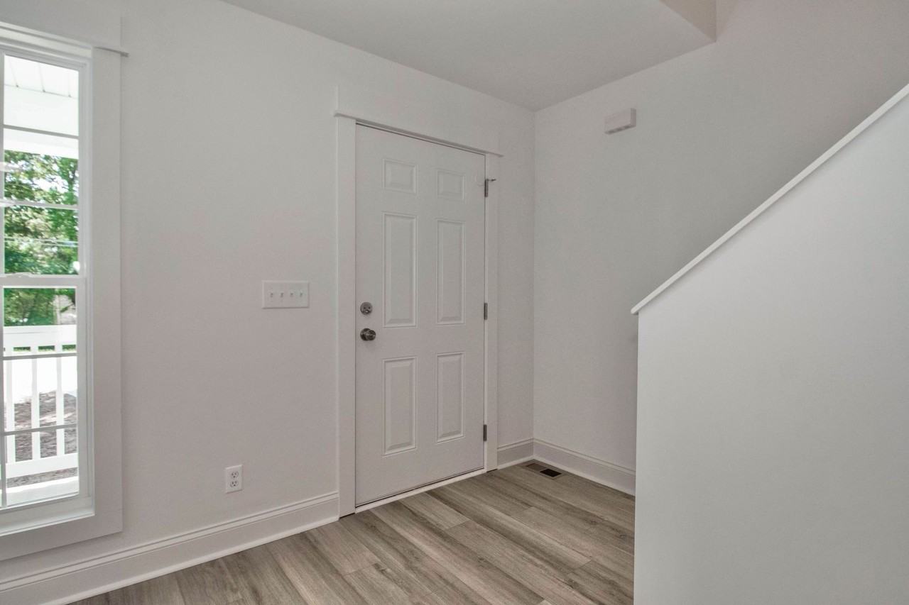 7670 Keistler Store Road - Photo 7 of 39