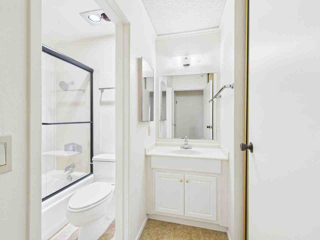 3102 Golden Oaks Ln - Photo 5 of 11