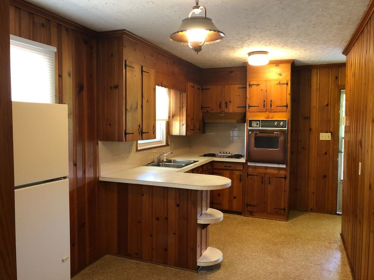 1498 Fork Bixby Rd - Photo 2 of 10