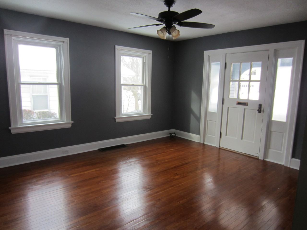 3319 E Woodmont Ave - Photo 3 of 14