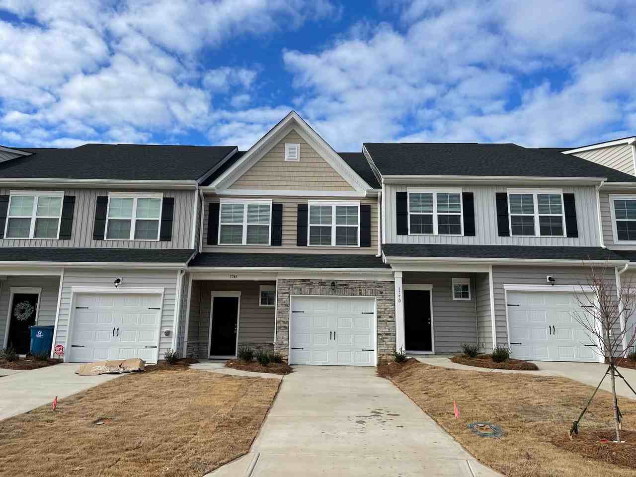 3748 Yorkshire Pl - Photo 2 of 36