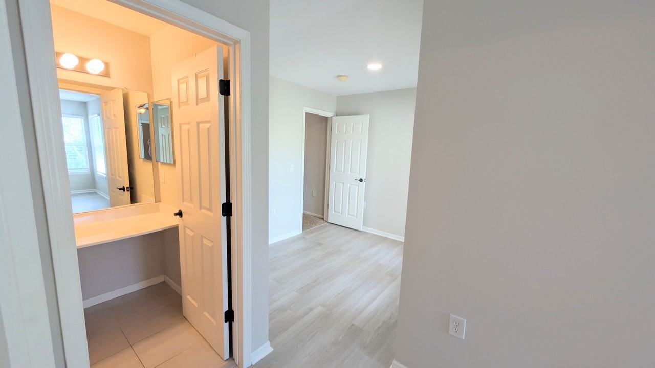 3003 Glenloch Cir #A - Photo 4 of 37
