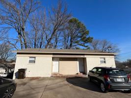 featured image of 900 W 16th St