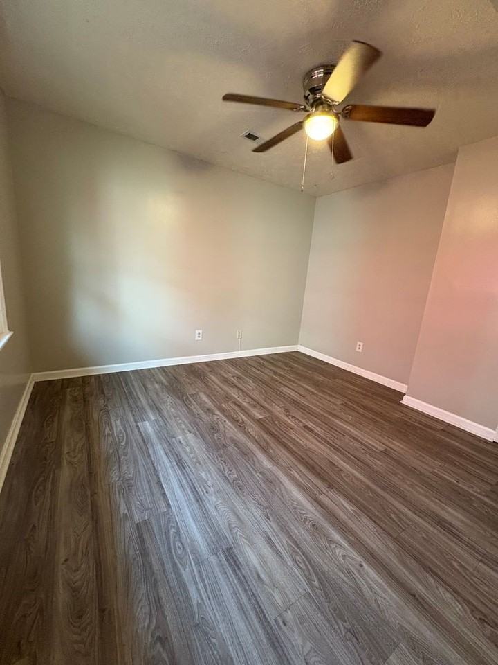 1352 Hudson Dr - Photo 7 of 9