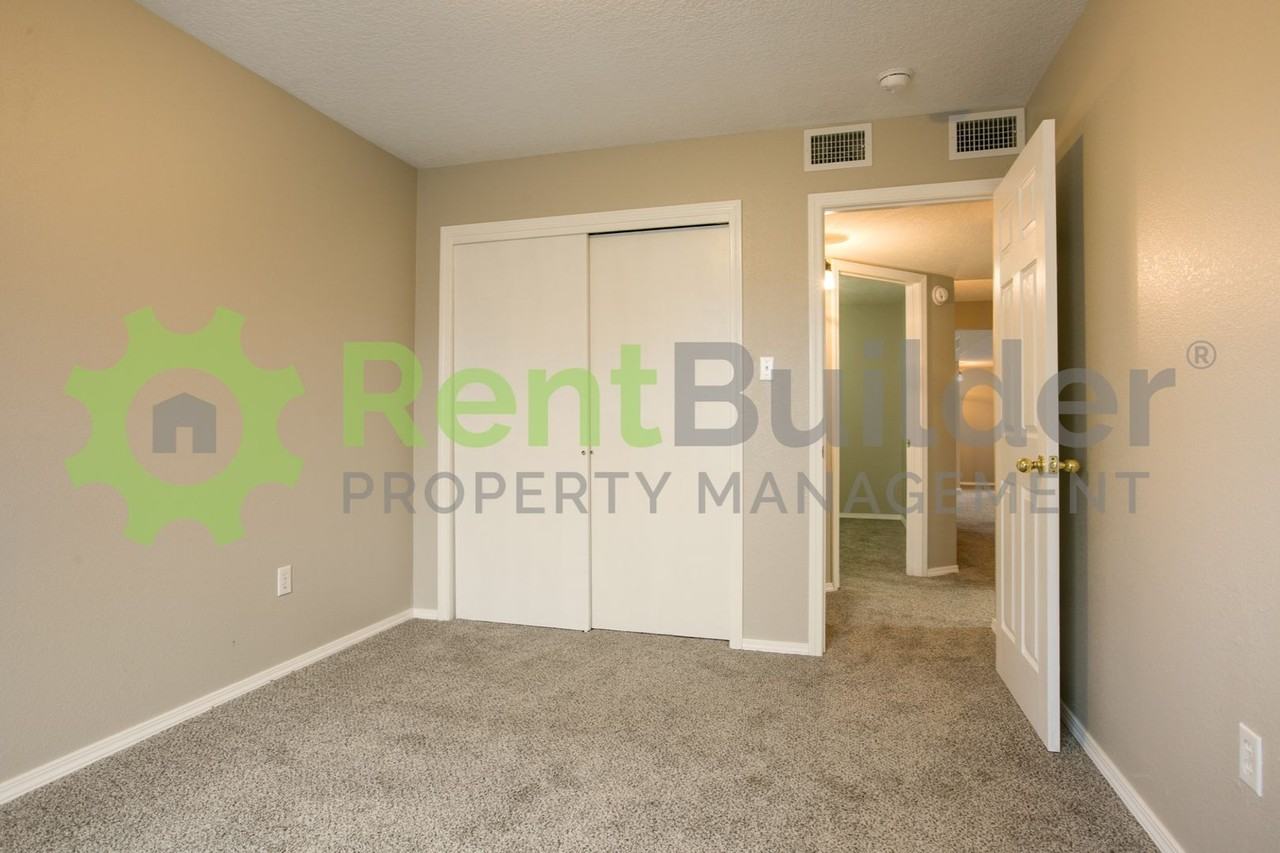 3780 Rancher Loop Ne - Photo 5 of 24