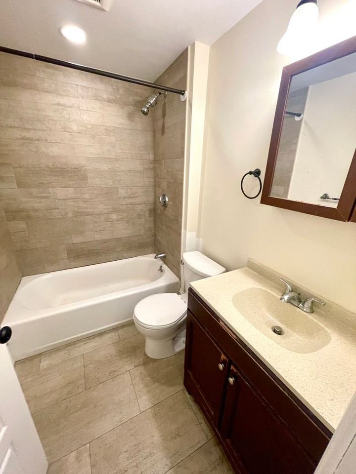 82 Linden St - Photo 3 of 11