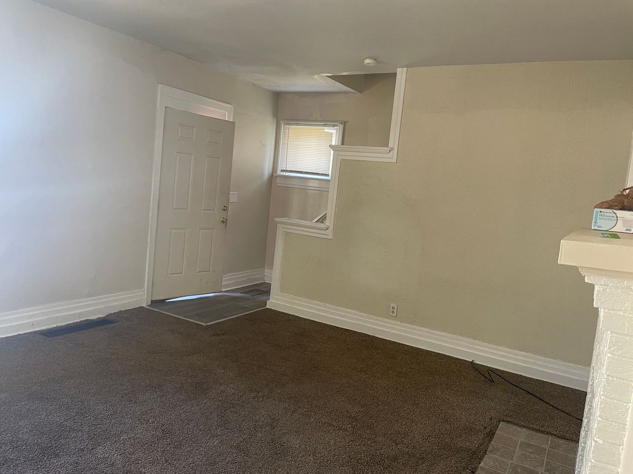 2332 Lakeview Avenue - Photo 3 of 11