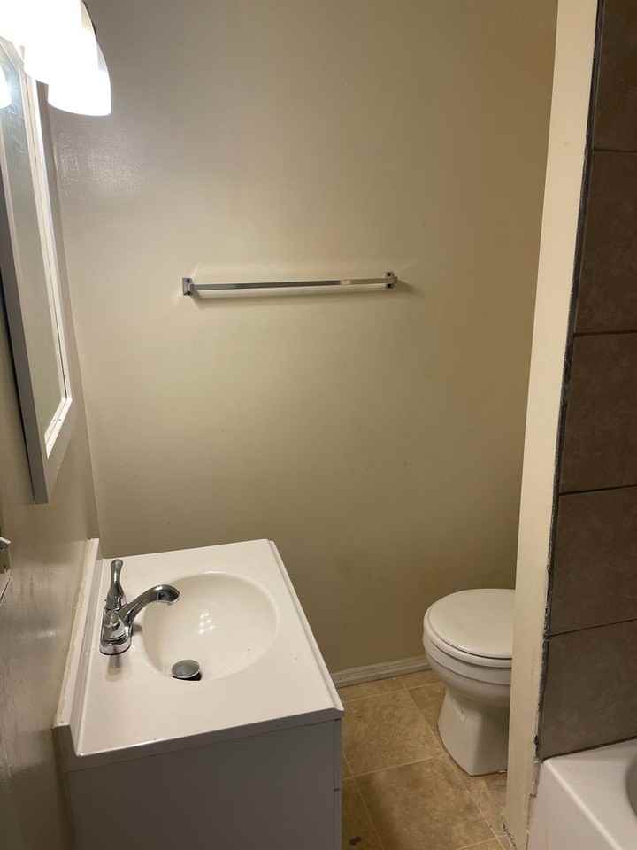 2332 Lakeview Avenue - Photo 7 of 11