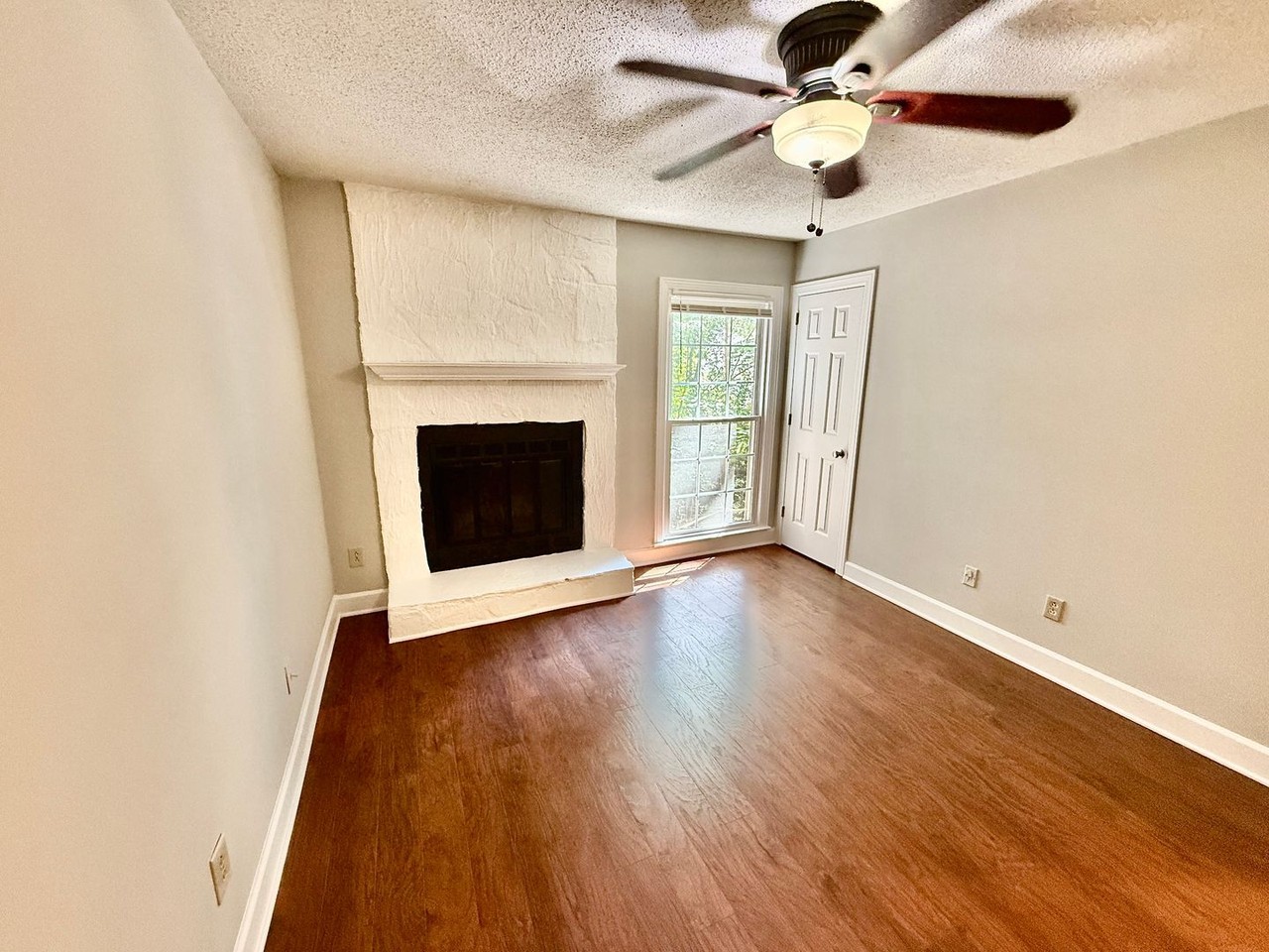 2107 Epworth Dr Ne #D - Photo 2 of 18