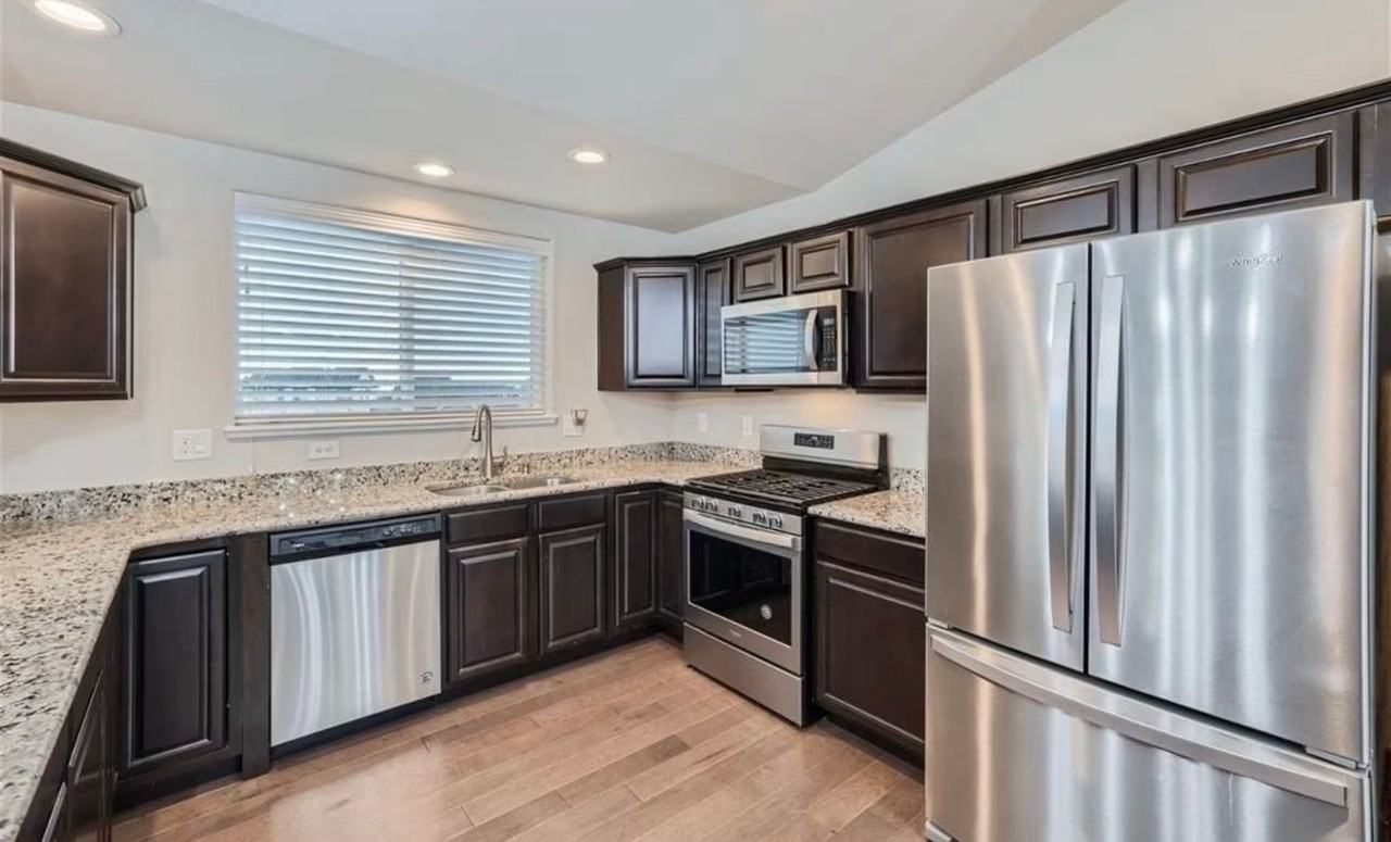 12757 Winding Glen Ln - Photo 3 of 25