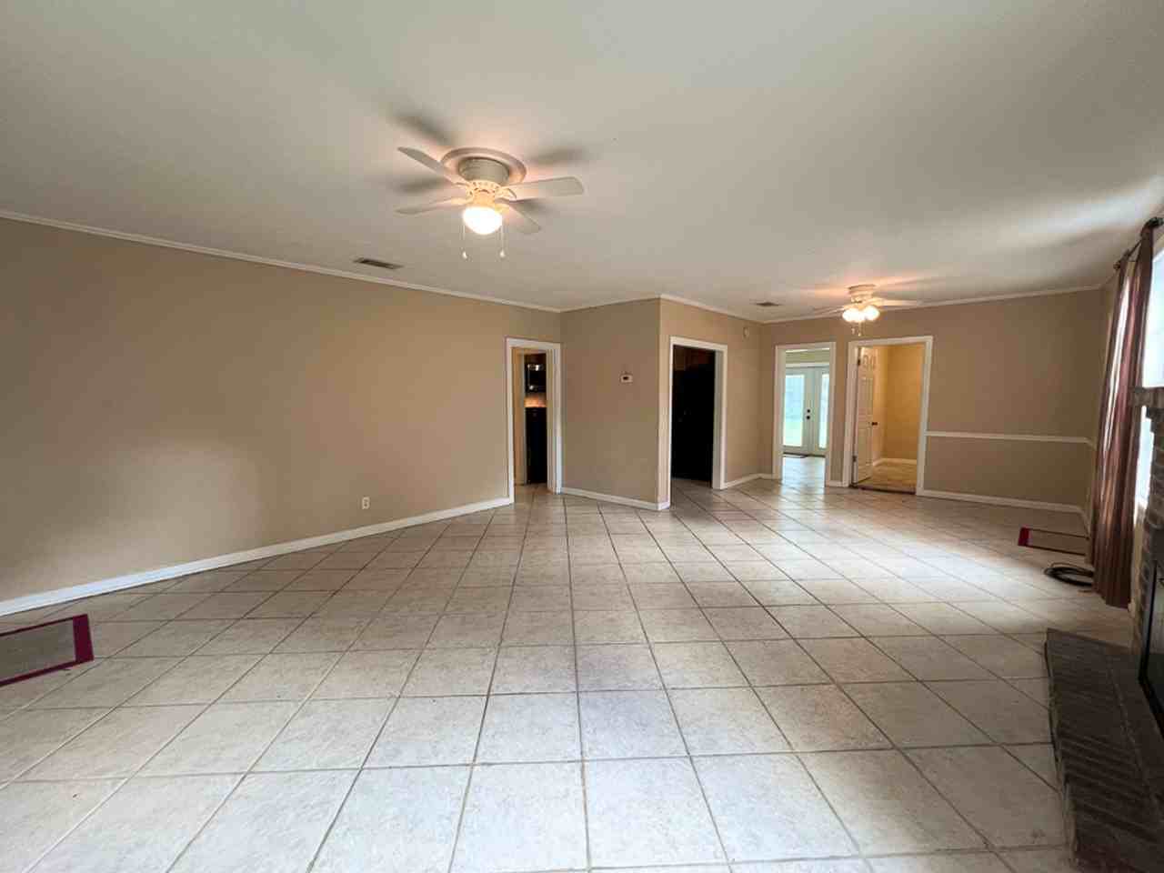 1033 Nw 22nd Ave - Photo 2 of 25