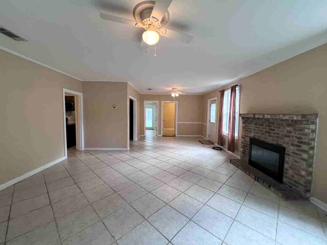 1033 Nw 22nd Ave - Photo 3 of 25