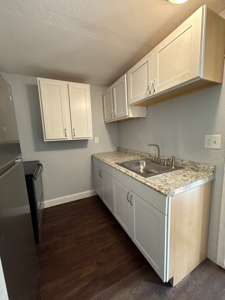 3264 La Trelle Ln - Photo 5 of 8