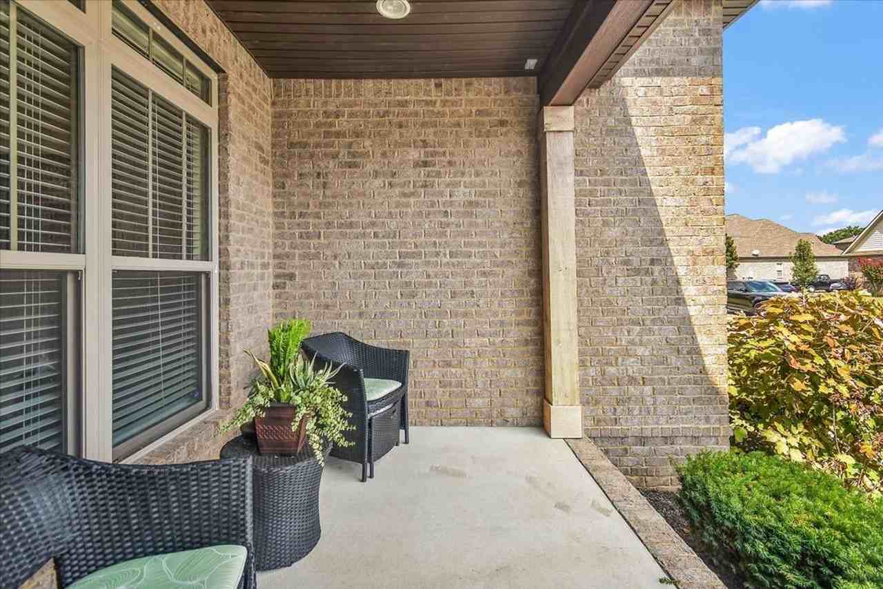 525 Piccadilly Dr - Photo 4 of 45