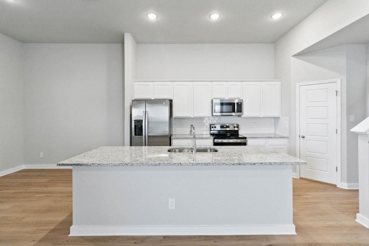 186 Nespral Dr - Photo 5 of 20