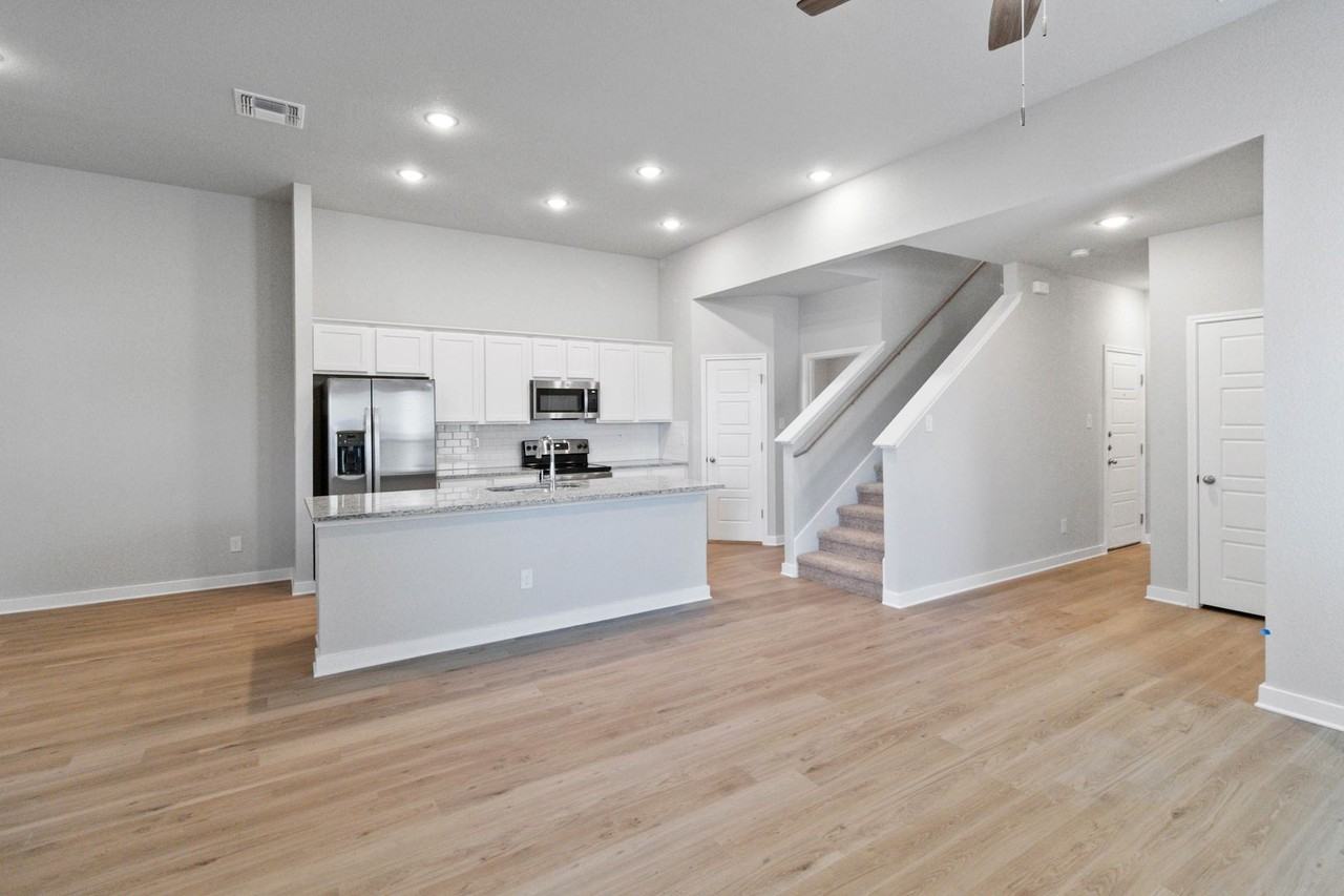 186 Nespral Dr - Photo 4 of 20