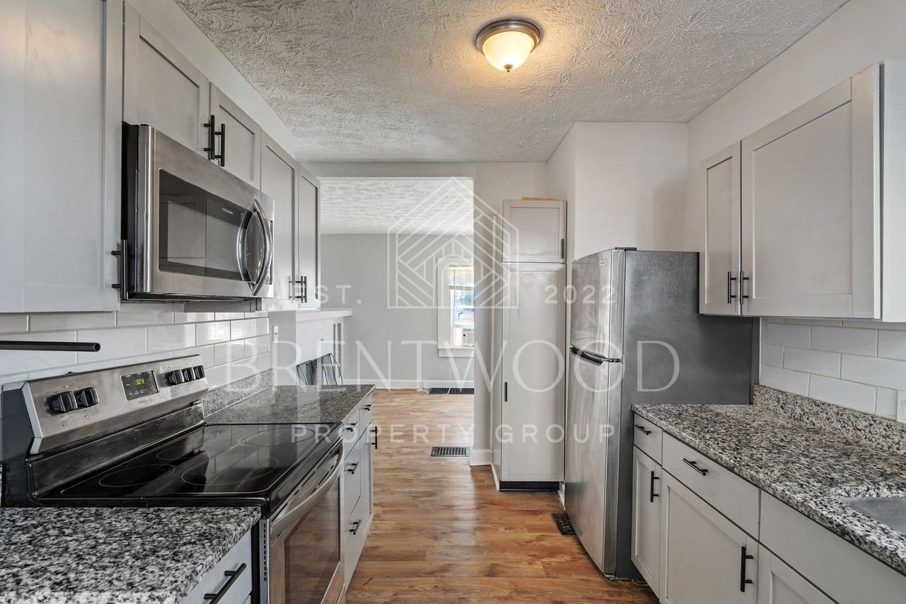 601 N Oxford St - Photo 2 of 27