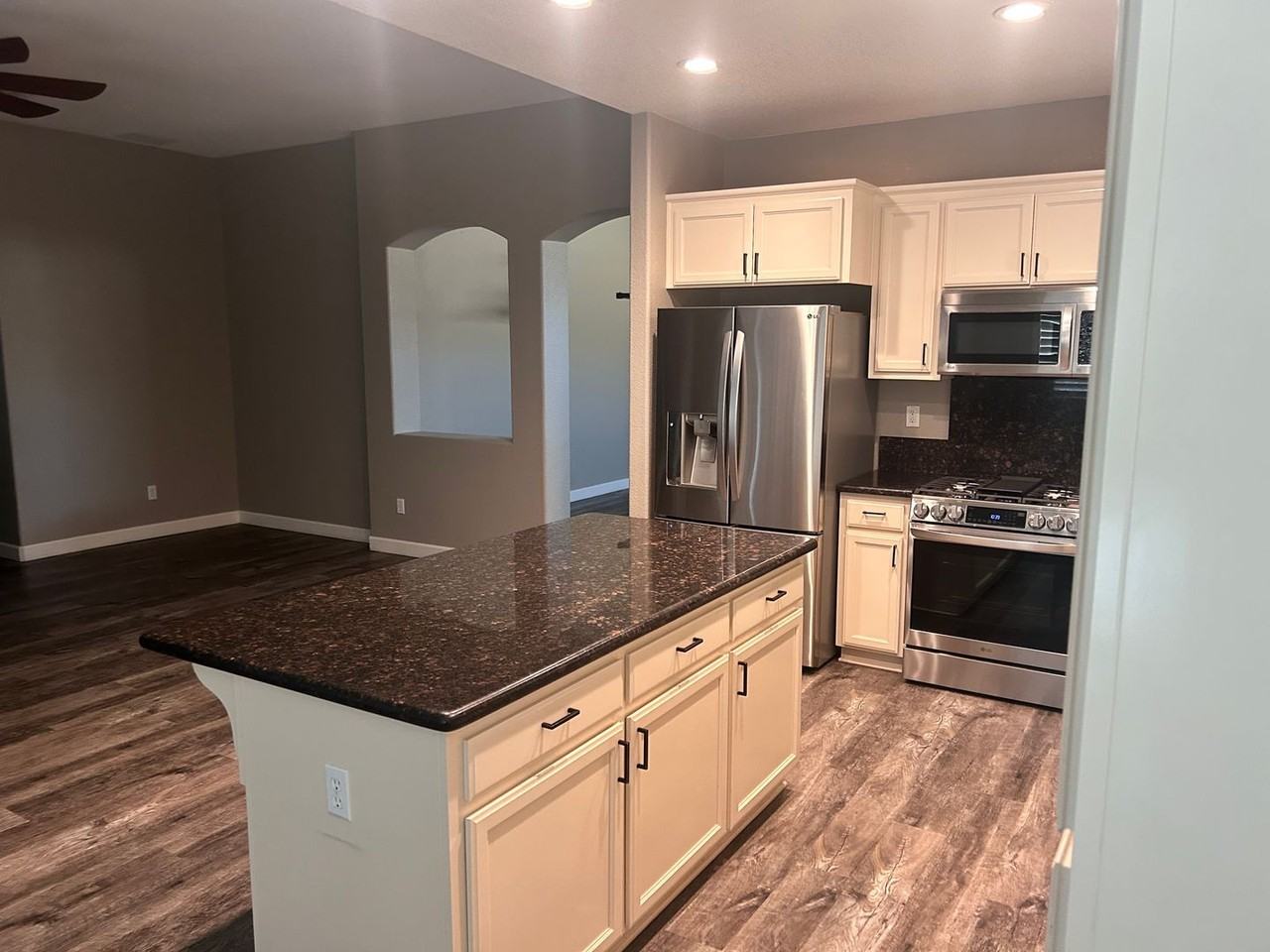 6525 Little Ave - Photo 2 of 25
