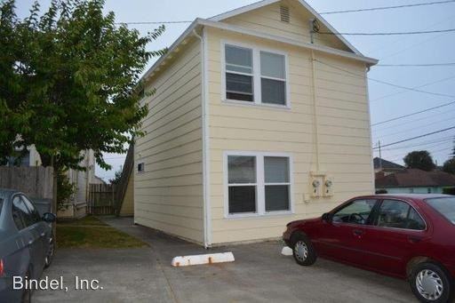 1004 D ST units A-B - Photo 2 of 31