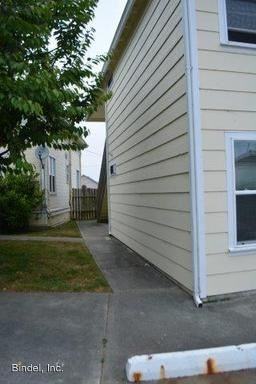 1004 D ST units A-B - Photo 3 of 31