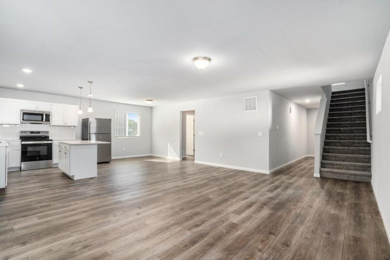 108 Iris Ct - Photo 6 of 30