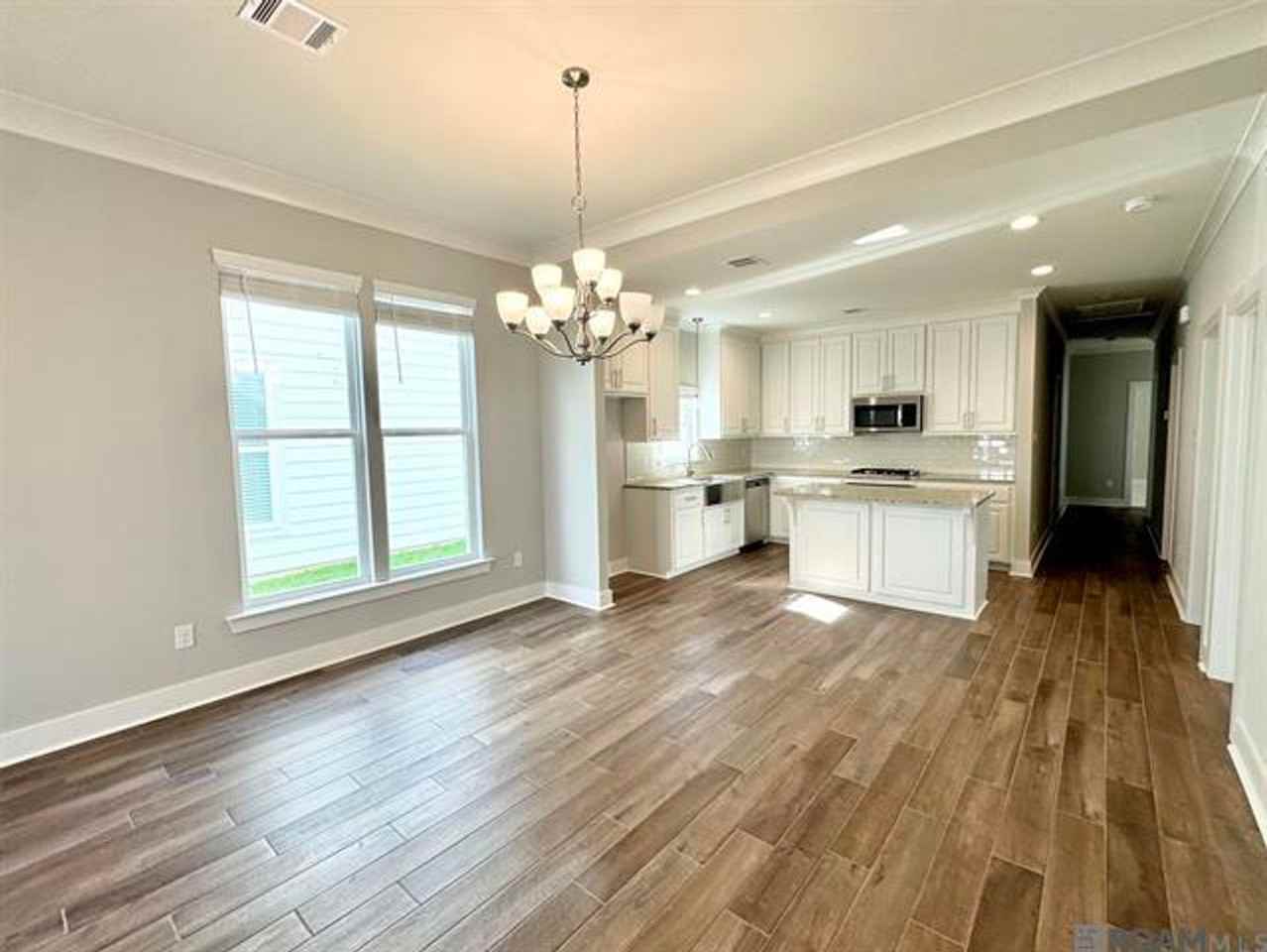 9976 Couret Dr - Photo 2 of 9