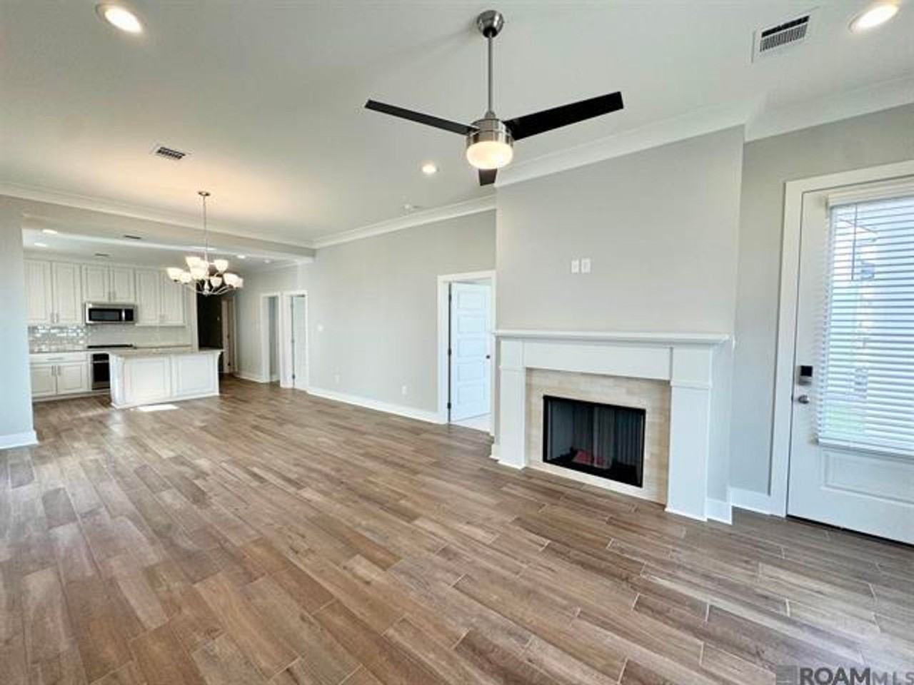 9976 Couret Dr - Photo 3 of 9