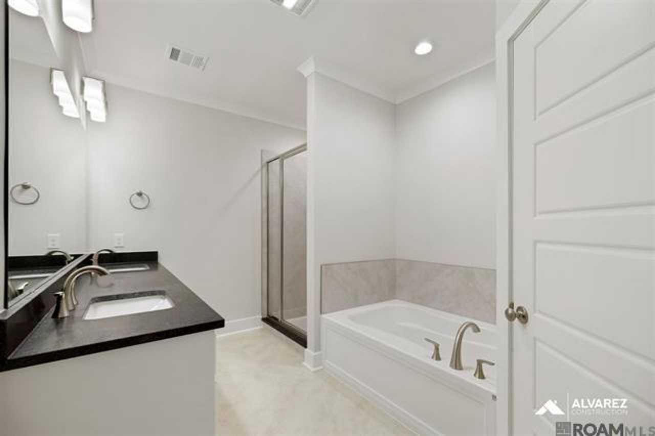 7619 Silverside Cove Dr - Photo 4 of 14