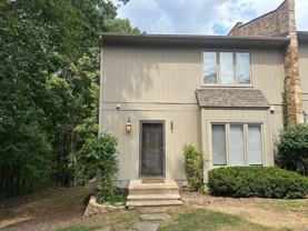 3561 Londonderry Ln - Photo 1 of 1