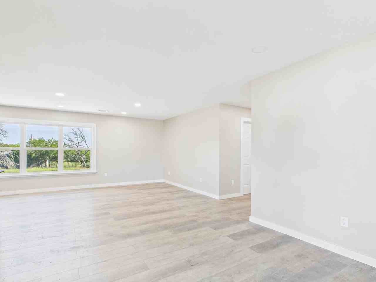 212 Myrtle Ave - Photo 3 of 19