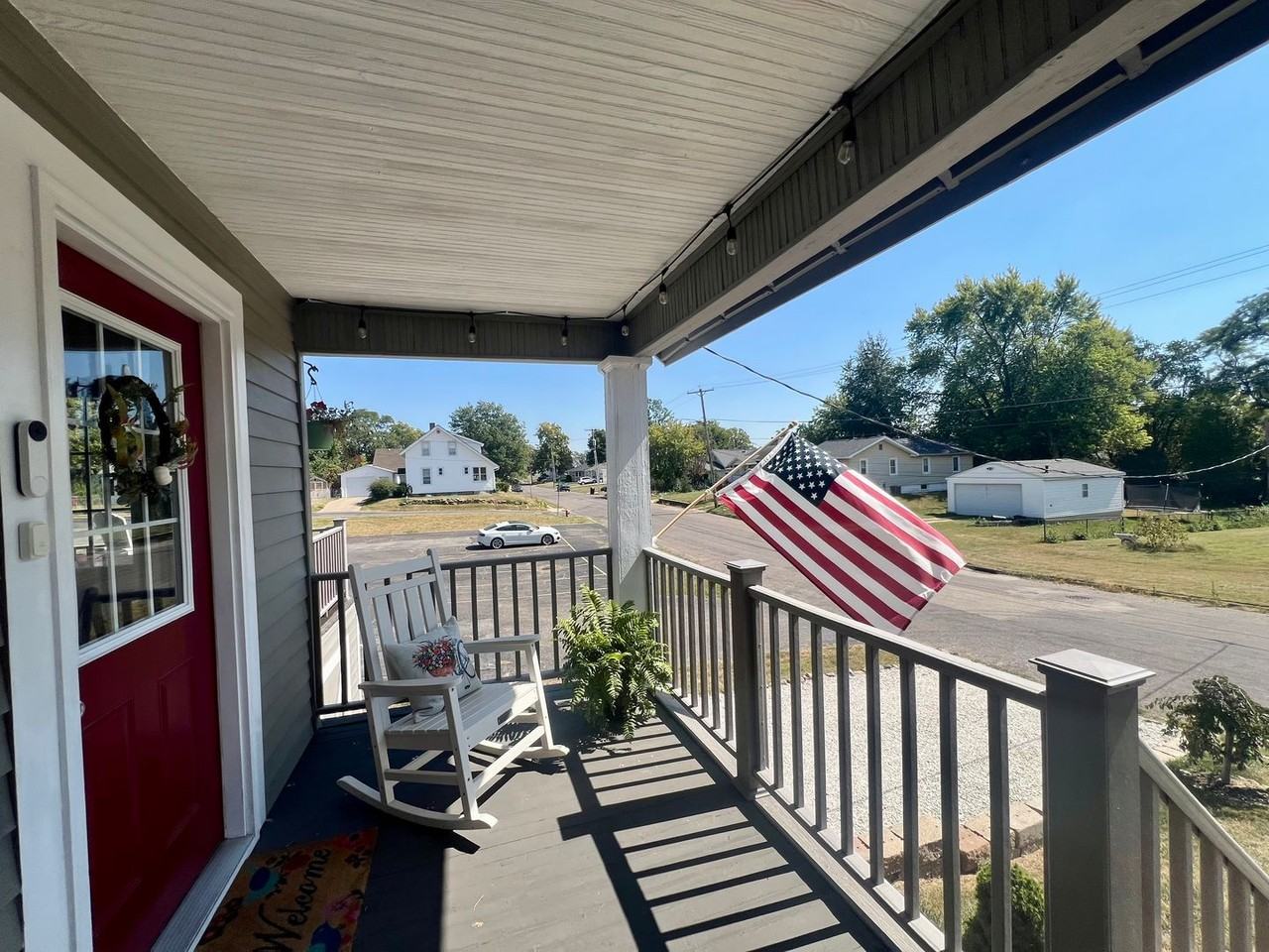 1003 E Samuel Ave - Photo 3 of 33