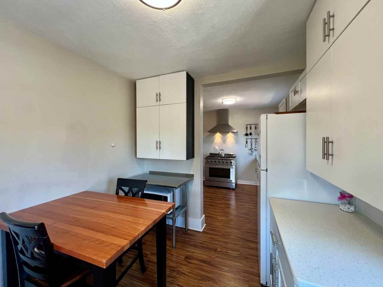 1003 E Samuel Ave - Photo 5 of 33