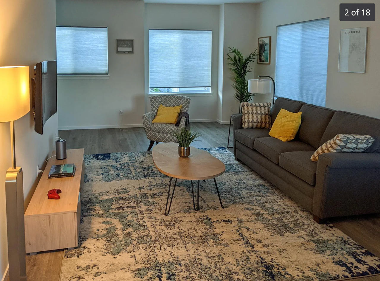 825 Nw Highgarden Dr - Photo 2 of 11