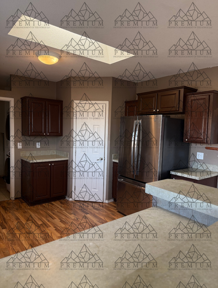 901 Toll Rd - Photo 3 of 19