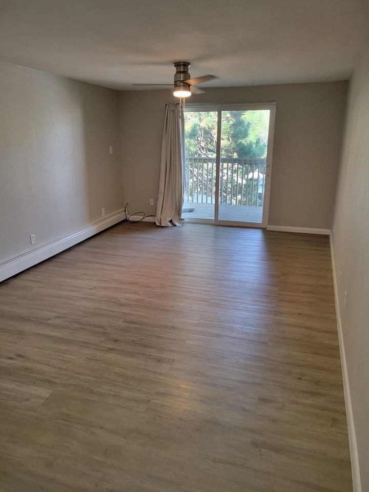 1302 S Parker Rd - Photo 4 of 13