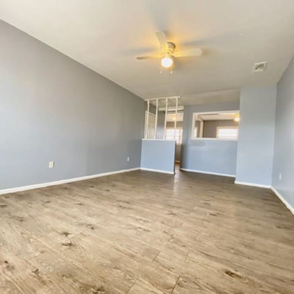 2635 E Bates St - Photo 3 of 9
