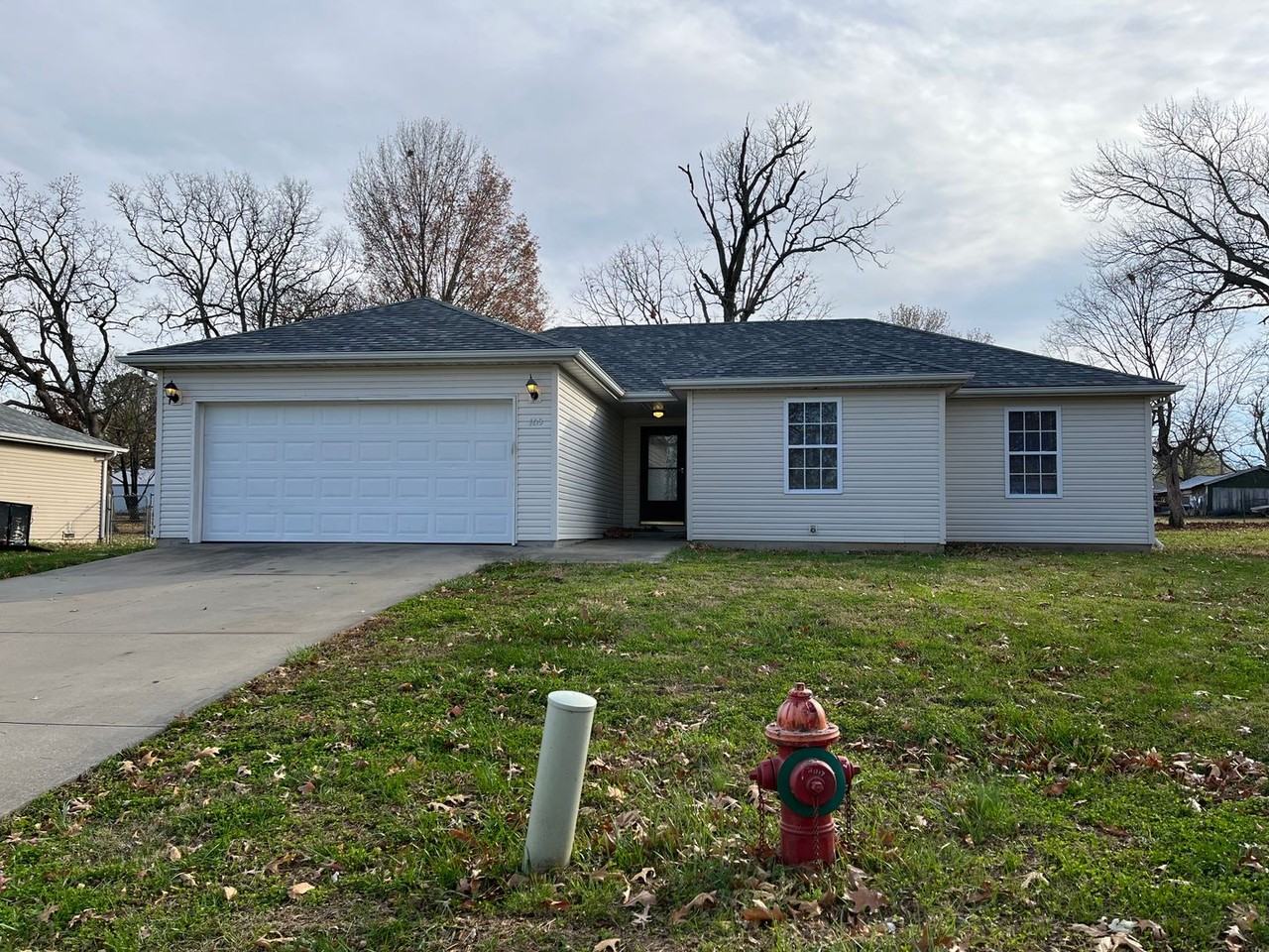 105 Hannah Dr - Photo 2 of 16