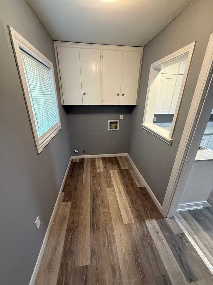 1505 28th St - Photo 3 of 21